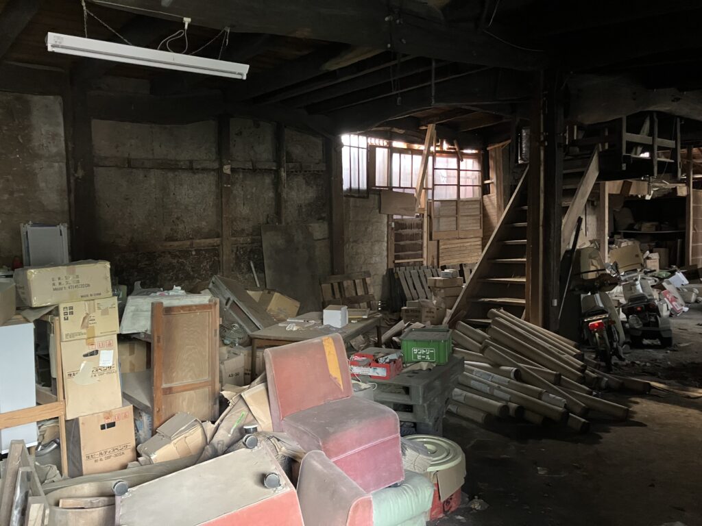 The Sake Brewery Warehouse at the Main House, the Birthplace of Yamashiroya